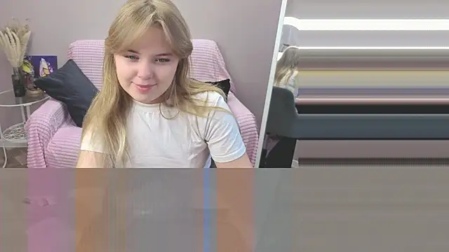 Snapshot of Melissa_199 chatting on October 16, 7:11 am Melissa 199 online show from October 16, 7:11 am