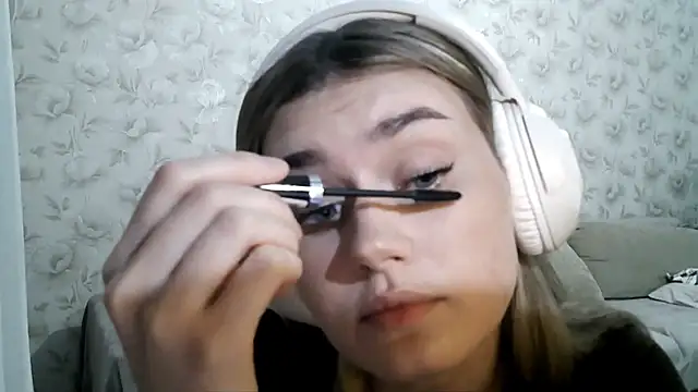 JerrieLoosle online show from October 13, 5:26 pm