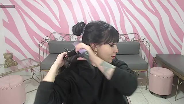 saabrina  online show from November 25, 1:13 pm