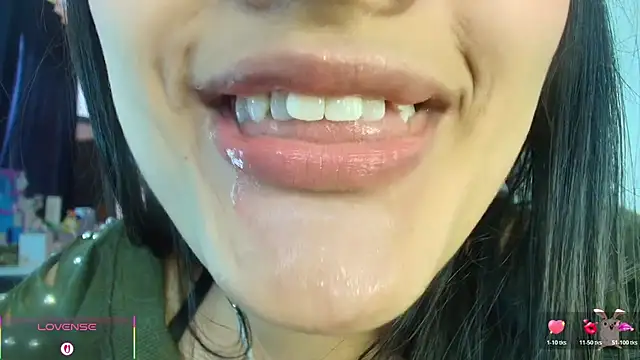 Hinata 21  online show from April 15, 9:15 pm