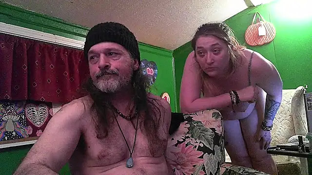 HippieDad333 online show from April 21, 6:53 am