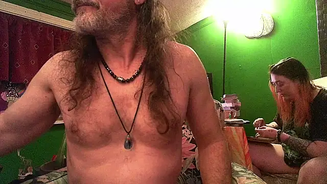 HippieDad333 online show from April 17, 8:05 am