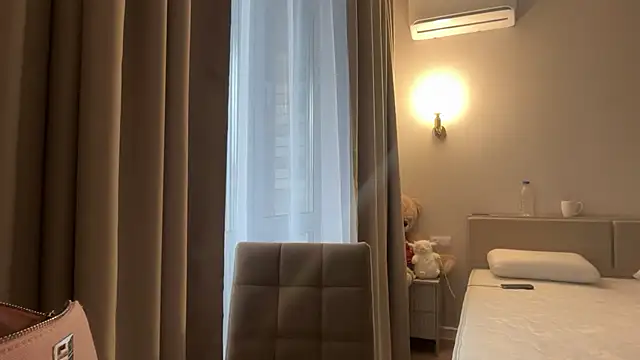 CandysRose online show from April 19, 4:23 am