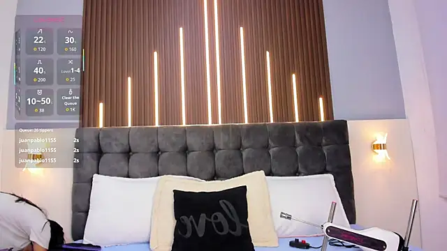 Snapshot of Nathaly__Rosse chatting on October 18, 3:53 am Nathaly Rosse online show from October 18, 3:53 am
