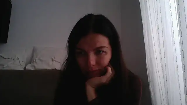 Lorivell online show from December 3, 10:50 am