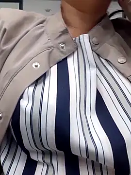 Kimkhaepretty online show from February 24, 5:39 am