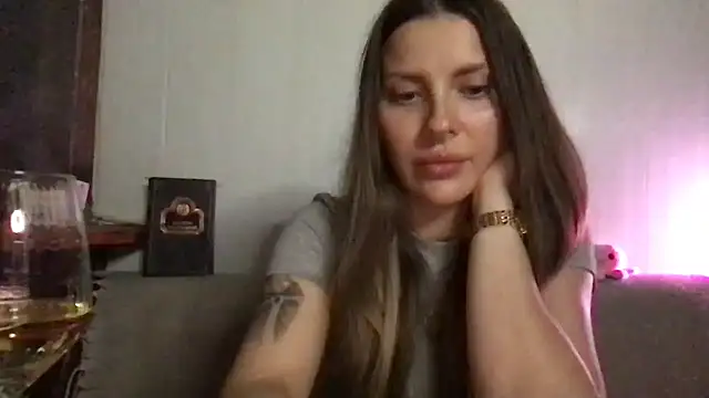 Ceryanna online show from October 28, 12:05 am