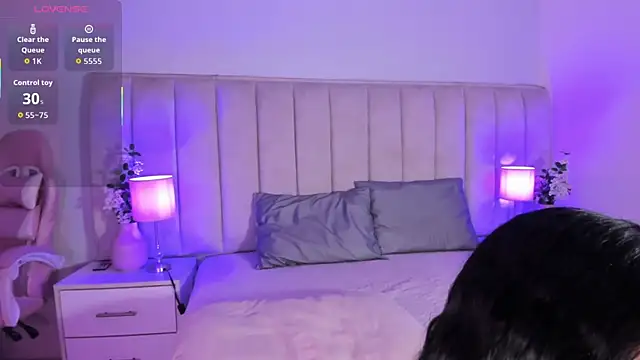 EllaaThorne online show from April 14, 10:43 pm