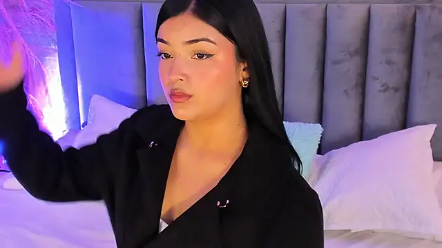 EmmaBlossom online show from November 14, 7:47 pm