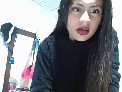 Maira Diaz online show from October 16, 4:09 pm