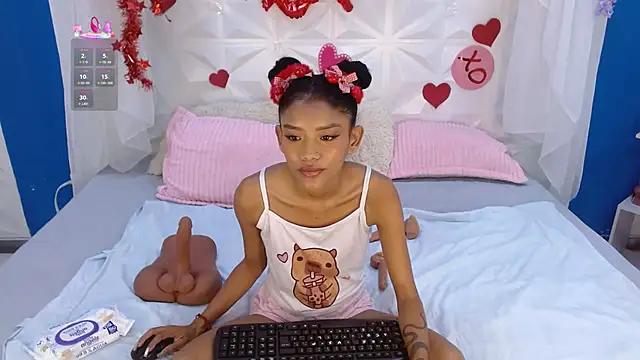 adisson petite1 online show from February 17, 5:45 pm