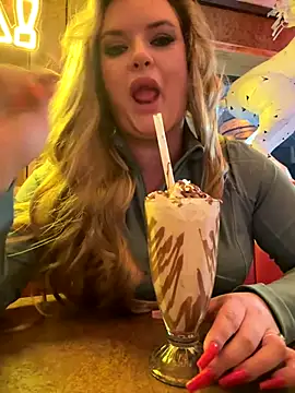 MrsBlazeXX online show from October 14, 7:38 pm