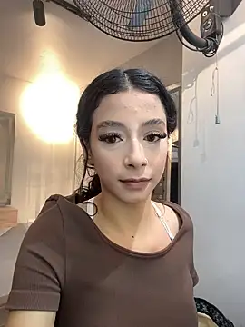 ChloeRosses online show from April 18, 7:58 pm