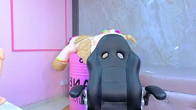 draviana a  online show from February 25, 3:16 am