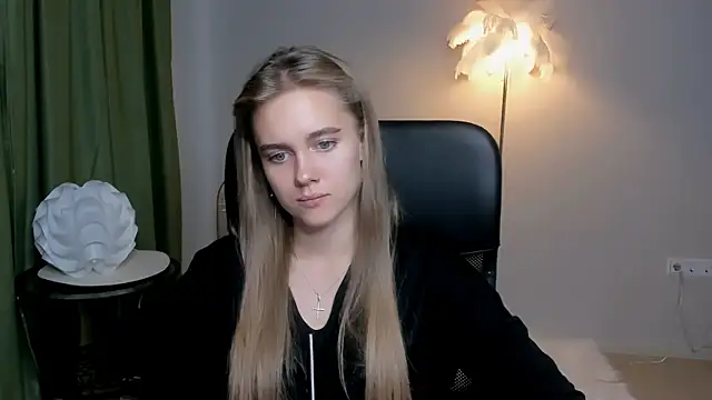 JuneWoods online show from October 3, 11:48 am