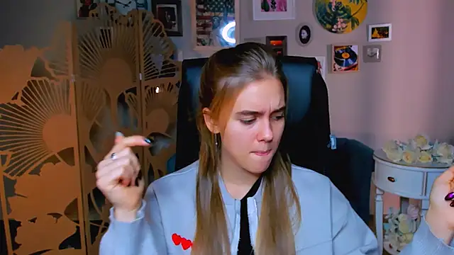 JuneWoods online show from October 16, 6:38 am