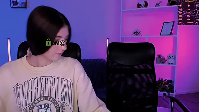 leslie bird online show from December 2, 2:30 pm