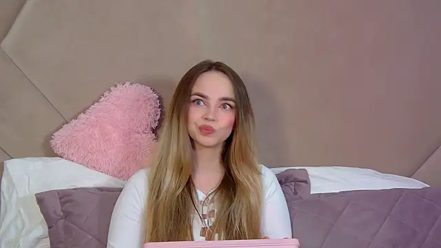 AnitaVenture online show from April 4, 4:28 pm