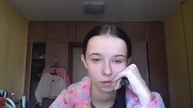 Emilia Light online show from October 5, 6:29 am