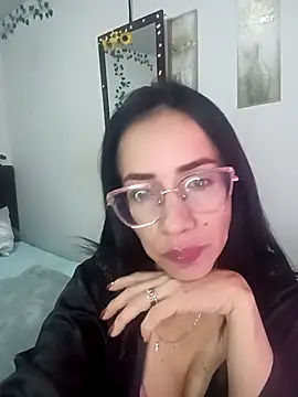 YaraDuartee online show from January 14, 12:37 am