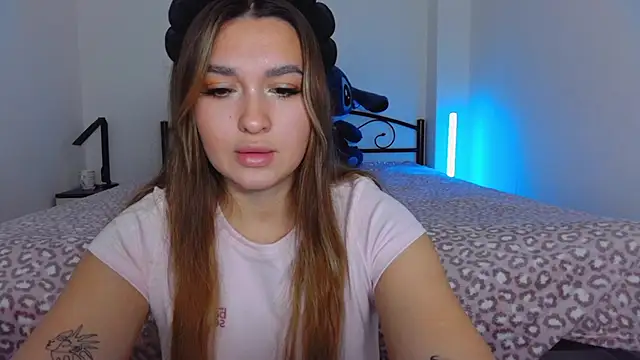 YourEmily xx online show from October 22, 7:24 am