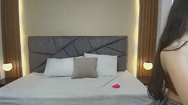 GabySweett  online show from April 13, 1:23 pm