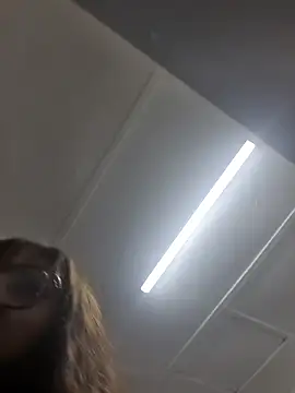 Sexyyeyes244 online show from November 14, 6:08 pm