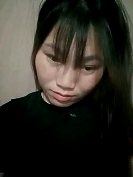 min-xinh online show from April 3, 4:05 pm