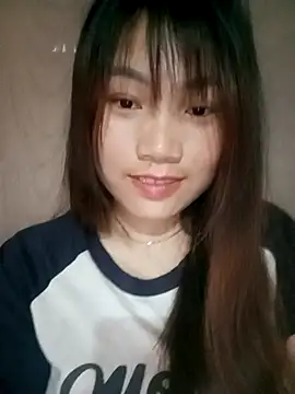 min-xinh online show from March 3, 8:20 am