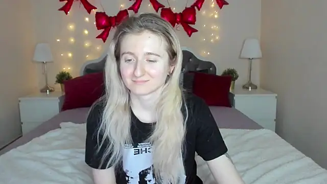 CamillaDreamer online show from March 24, 8:03 pm