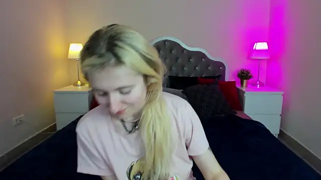 CamillaDreamer online show from November 5, 6:02 pm