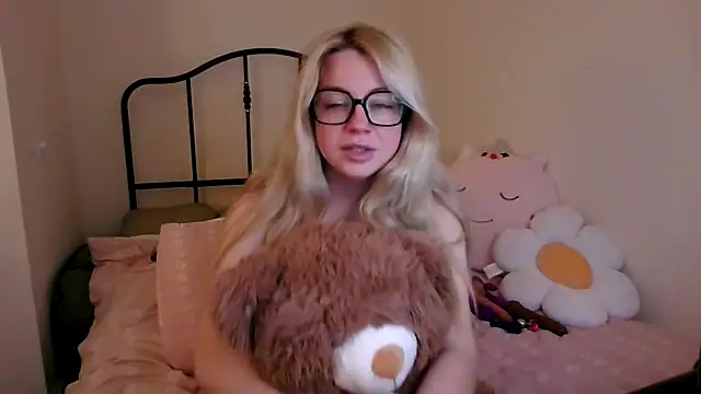 LittleLovely x online show from November 7, 5:40 pm