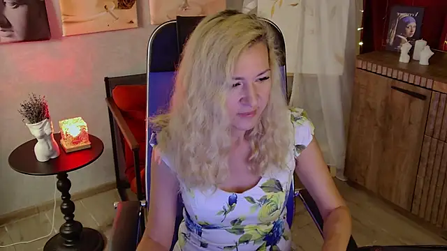 DonnaSmitth online show from July 29, 10:10 pm