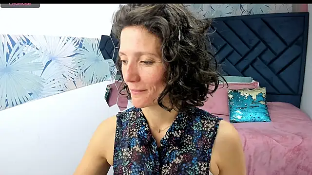 Valery More   online show from February 24, 1:21 pm