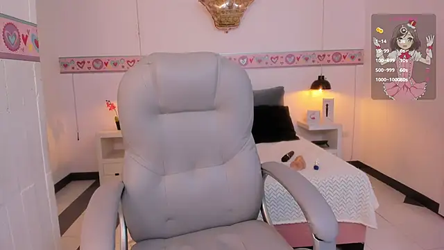 AndreaG  online show from October 26, 5:03 am