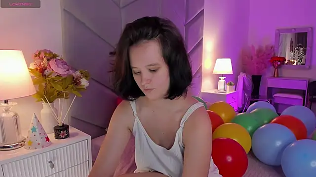 Snapshot of Violet_Ferguson chatting on October 4, 11:27 am Violet Ferguson online show from October 4, 11:27 am