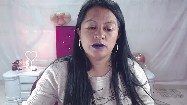 Snapshot of SaharaJohson chatting on October 21, 3:43 am SaharaJohson online show from October 21, 3:43 am