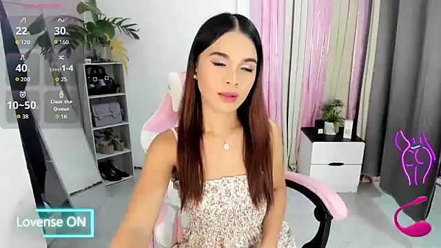 jeanalove online show from April 17, 1:02 pm