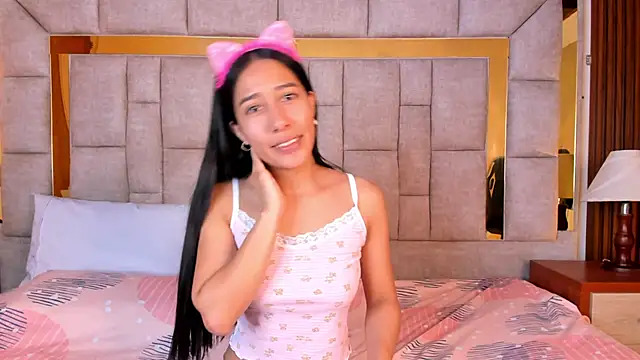 Amelia Rivas online show from November 10, 7:20 pm