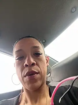Snapshot of Hellen_Milffit chatting on October 20, 7:28 pm Hellen Milffit online show from October 20, 7:28 pm