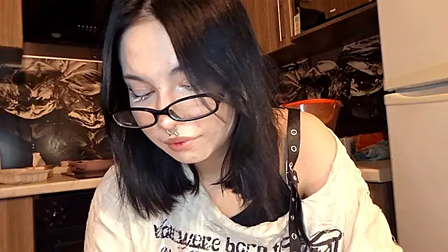 Beeping Creature online show from February 11, 4:52 pm