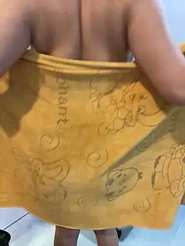 lee ly online show from March 12, 12:08 pm