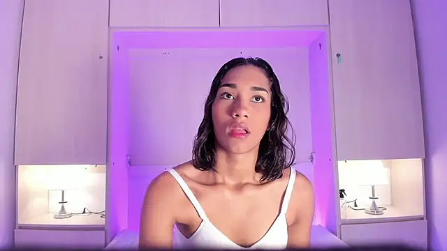 AnahiCollins online show from April 21, 11:28 am