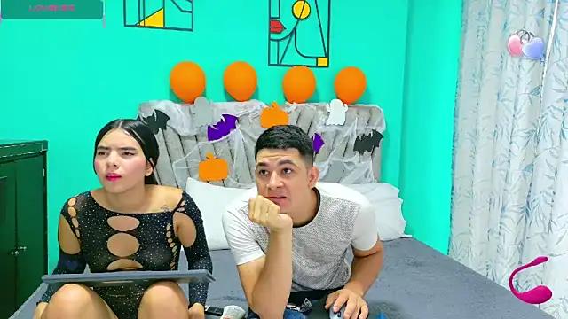 Laura King online show from October 29, 7:27 pm