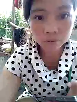 Snapshot of Sus4728 chatting on October 10, 9:03 am Sus4728 online show from October 10, 9:03 am