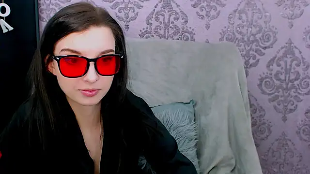 DominantLuna online show from February 11, 9:16 pm