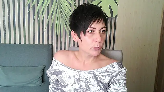 Snapshot of Ashley_Brookss chatting on October 23, 10:10 am Ashley Brookss online show from October 23, 10:10 am