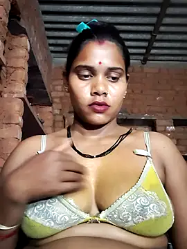 Katrina kaif143 online show from April 3, 4:05 pm