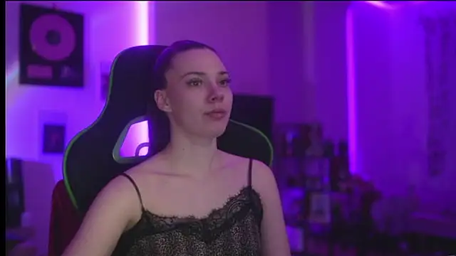 CandyStorm online show from March 7, 3:35 am