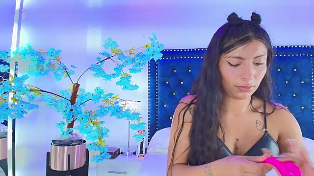 Gabriela milani online show from March 2, 7:09 pm